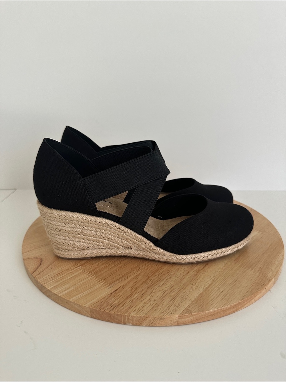 Easy Street Womens Pari Wedge Sandals